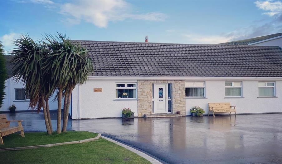 Benone Getaways - The Beach House Self Catering