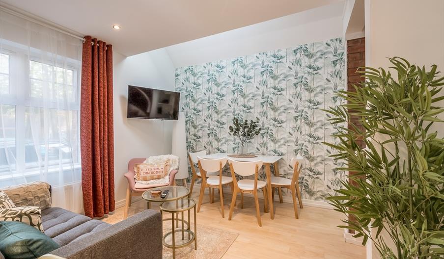 City Mews - 10 Somerset Mews