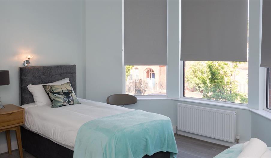 bedroom twin single beds