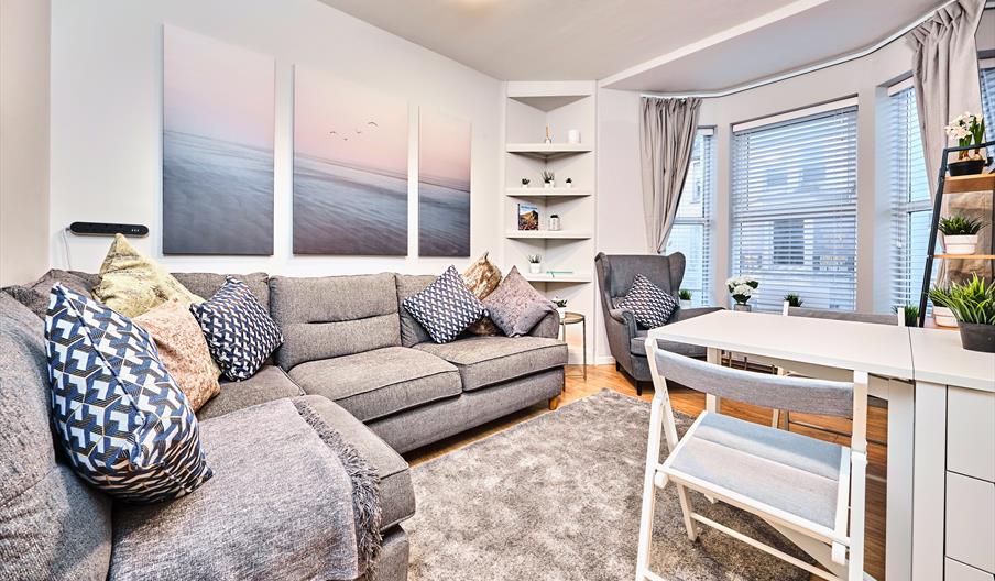 sitting and dinning area