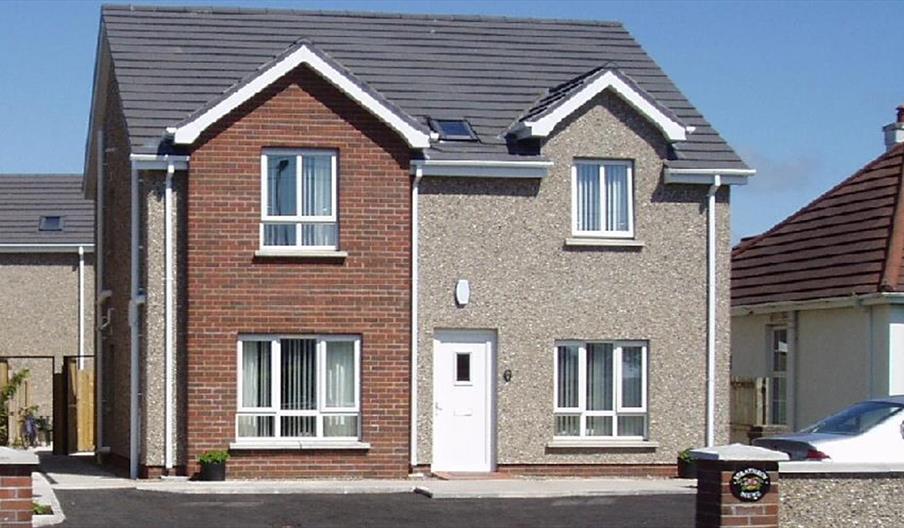 exterior of No. 4 Strathroy Mews