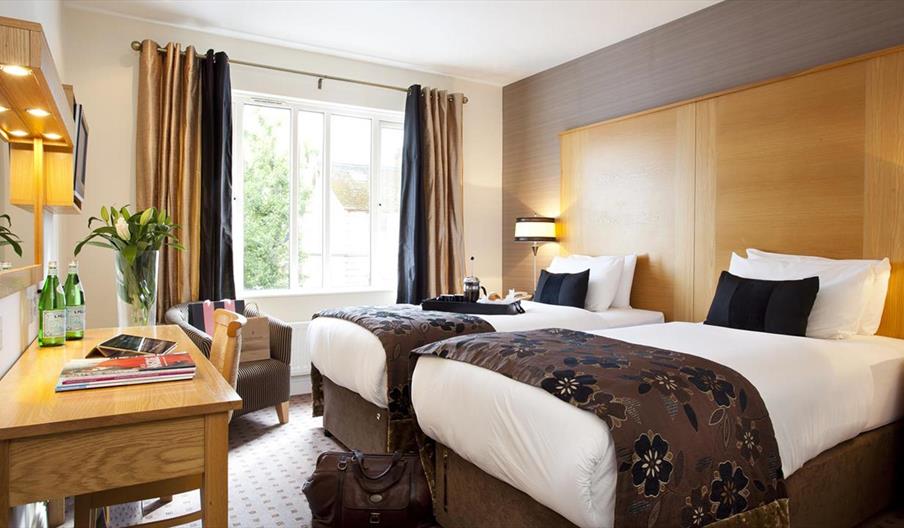 bedroom twin single beds