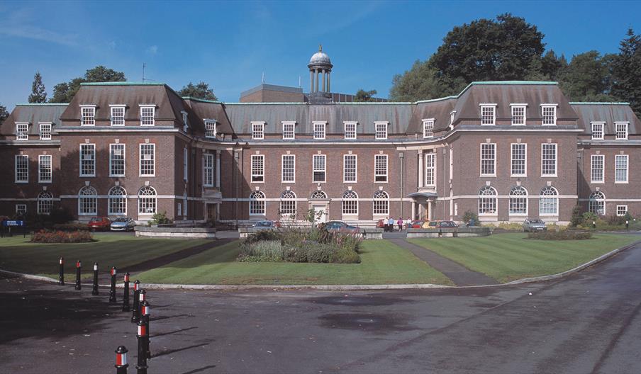 Stranmillis Exterior