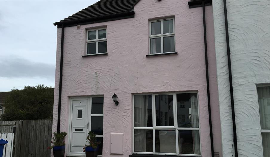 Rose Cottage - 5 Strand Cottages