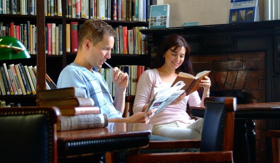 Readers in the Linen Hall Library