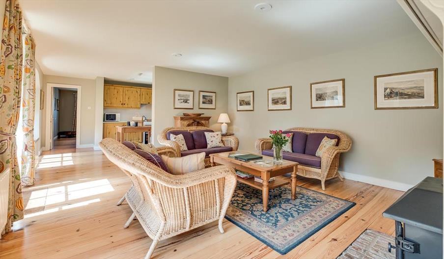 sitting area with fire place