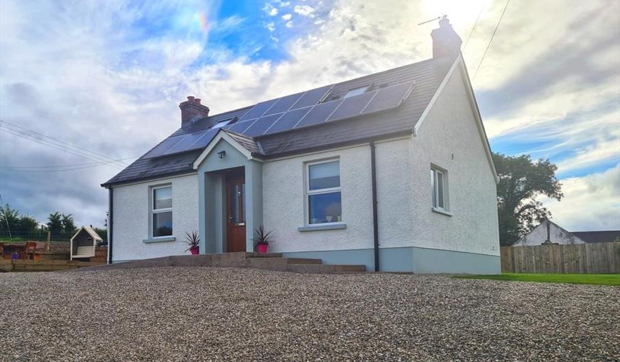 Exterior view of Kingarrow Cottage